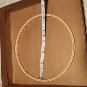 Embroidery Cross stitch hoop with extra thread